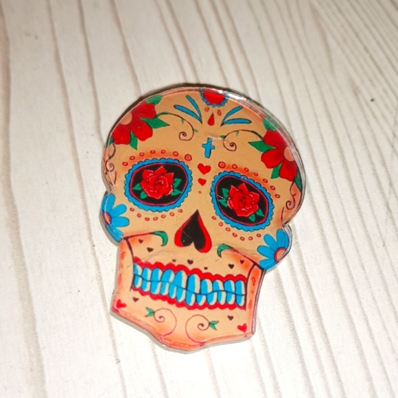 Skull Pin - Picture 1 of 2
